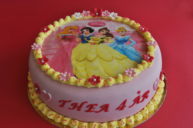 Disneyprinsessorna till Thea, 4 år