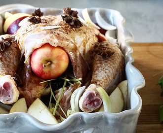 Julkyckling i ugn med pressad potatis & krämig sås