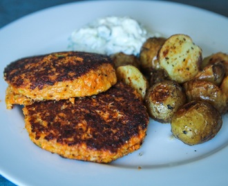 Morotsfritters med rostad färskpotatis och tzatziki