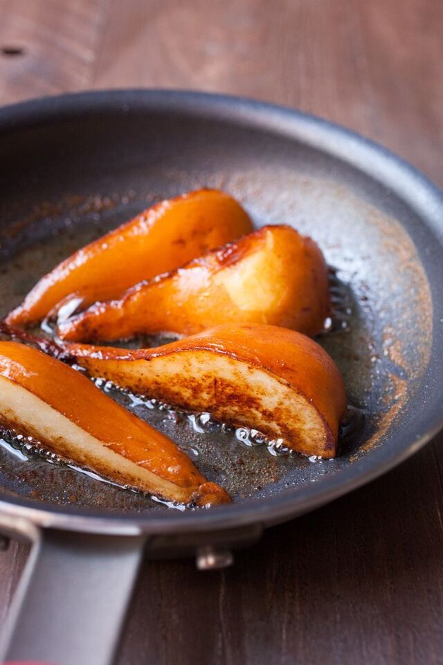 Caramelized Pears with Butter Rum Sauce | Recipe | Pear dessert recipes, Pear recipes, Food