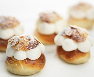 Minisemlor med mandel