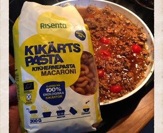 PASTAGRATÄNG MED KIKÄRTSPASTA, KÖTTFÄRS OCH TILL DET EN RICOTTAKRÄM