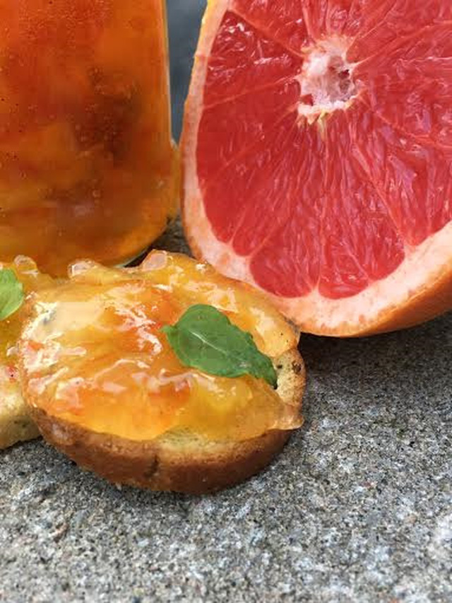 Ananas- och grapefruktmarmelad – tropiskt sött!