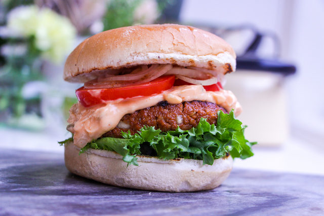 Veganska hamburgare på Formbar Färs med Burgerdudes