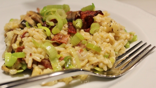 Risotto med bacon, purjolök och champinjoner