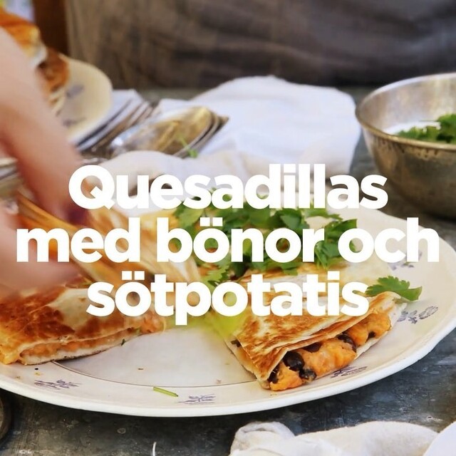 KIT Mat on Instagram: “Quesadillas är både lättlagat och vansinnigt gott. Vi fyller med kryddig röra med sötpotatis och svarta bönor – och så givetvis ost då.⠀ ⠀…”