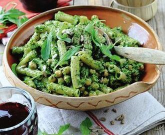 Pasta med kikärter och rucola