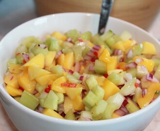 Mango och gurksalsa