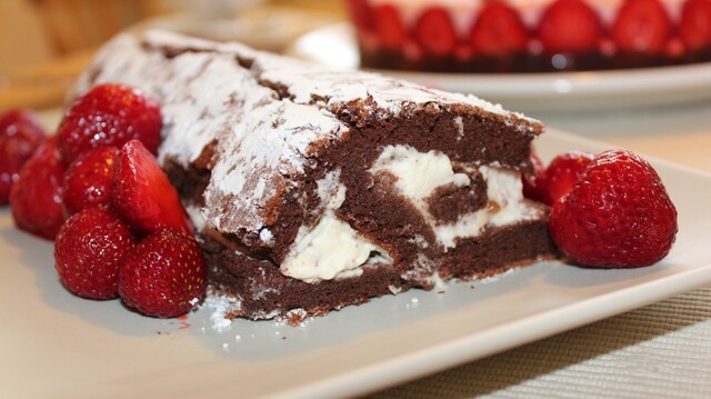 Mary Berry's chocolate roulade