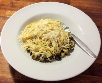 Pasta carbonara med aubergine