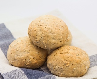 Superfood Buns with Chia Seeds and Baobab