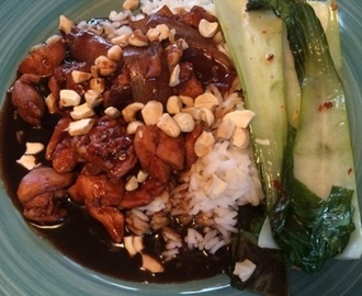 Lemongrass chicken med rostade cashewnötter