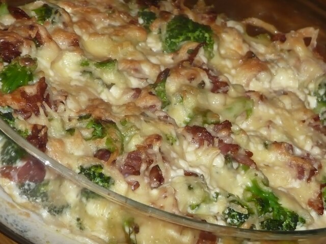 Broccoligratäng med bacon