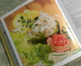 Tonfisksallad och boksläpp på gång