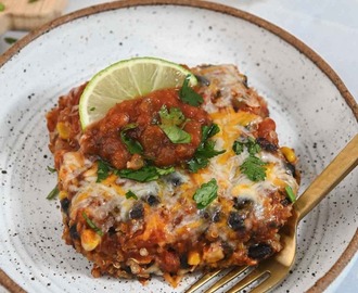 Vegetarian Black Bean Quinoa Casserole (Dump and Bake!)