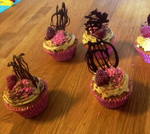 Mikaela's vanilla cupcake's with chocolate suprise