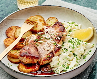 Kotlett och krämig fänkålssallad med pepparrot