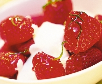 Limemarinerade jordgubbar med vanilj