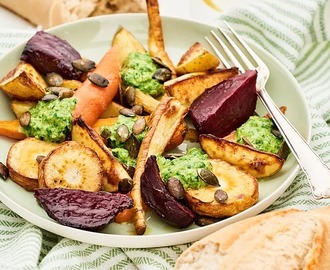 Rostade betor och persiljerötter med salsa verde