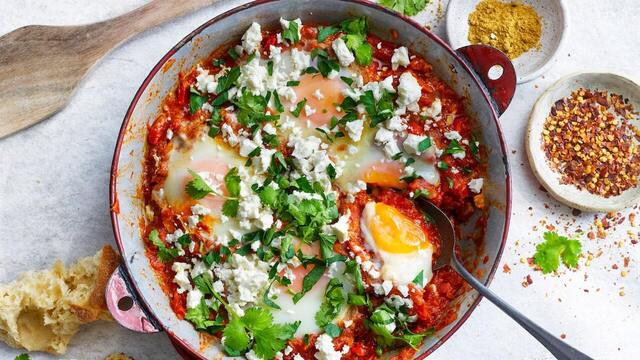 Shakshuka- marockansk tomatgryta med ägg och fetaost