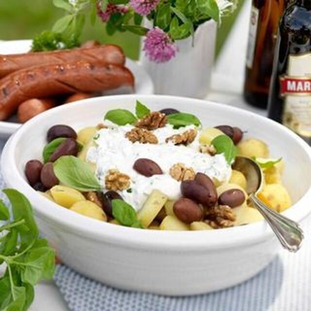 Potatissallad med oliver