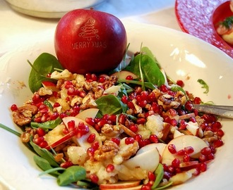 Fräsch äppelsallad med Chevréost och valnötter