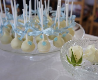 Cake Pops med Kladdkaka och Vit Choklad