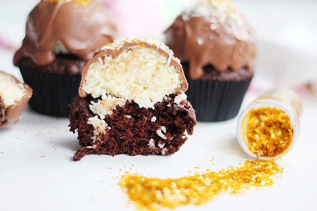 Bounty cupcakes