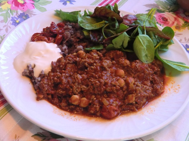 Mustig och smakrik chili con carne på mitt sätt - utan chili och med kikärtor!