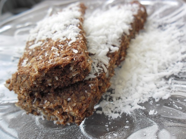 Chokladbar med cashew och kokos