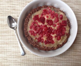 Ugnsbakad chokladgröt med banantäcke