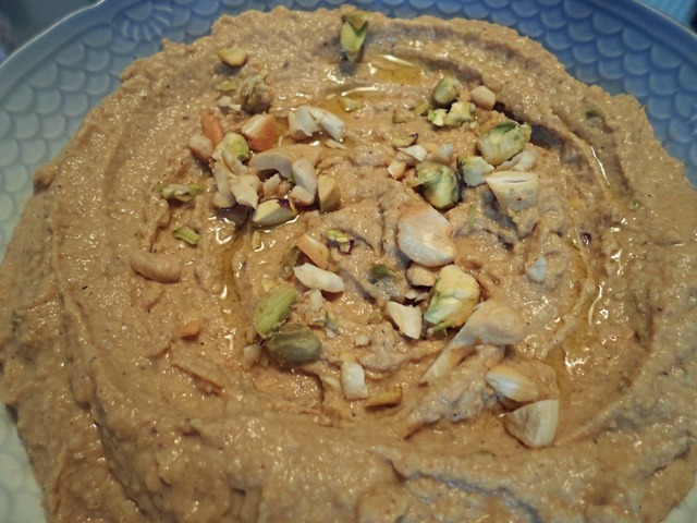 Hummus med cashew & pistachenötter