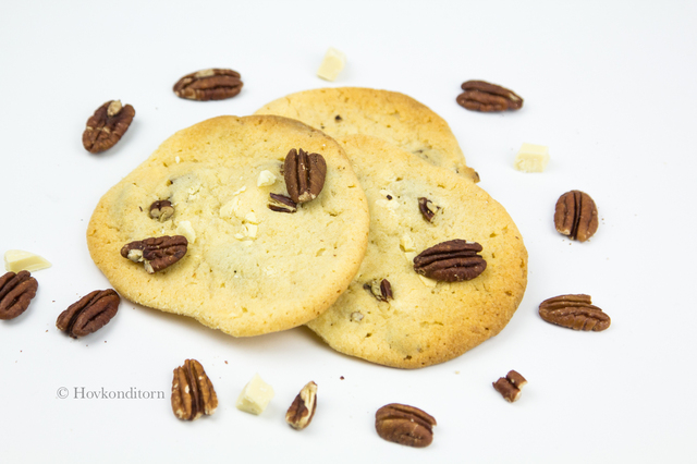 White Chocolate Pecan Cookies