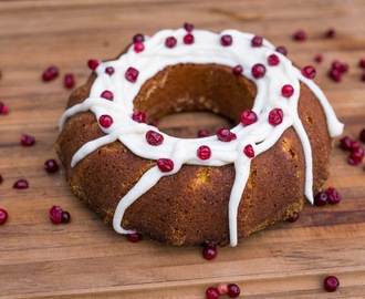 Saffranskaka med snötäcke till adventsfikat