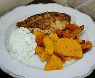 Kryddiga kycklingdelar med butternut och tzatziki