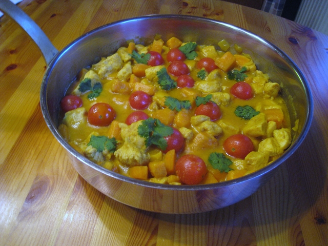 Currygryta med kyckling och tomater