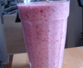 Hallon/ananassmoothie