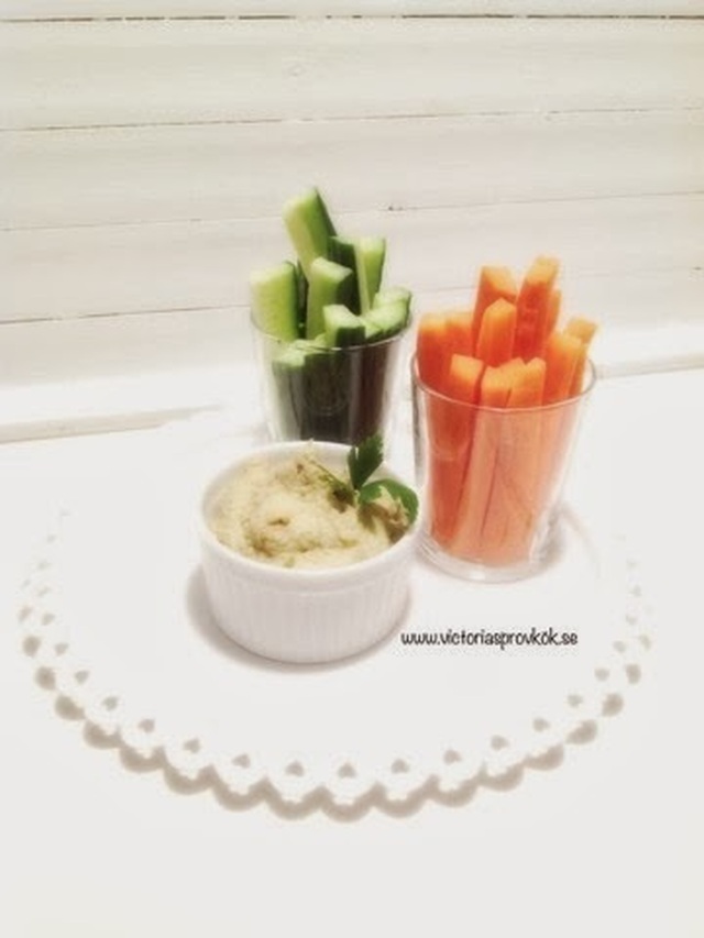 Hummus som dipp till grönsaker