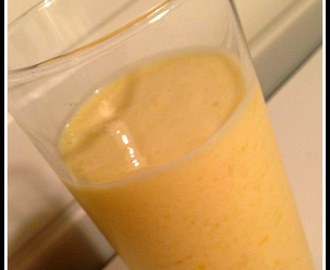 Mango och ananas smoothie