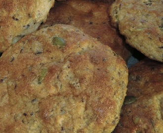 Glutenfria frukostfrallor med färskost och mandelmjöl