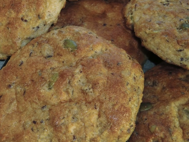 Glutenfria frukostfrallor med färskost och mandelmjöl