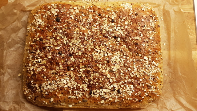 Müslibröd i långpanna – ett gott frukostbröd