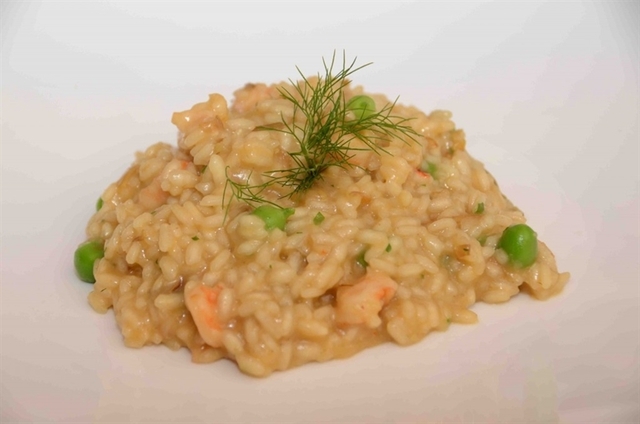 Risotto på skaldjur och säsongens ärtor