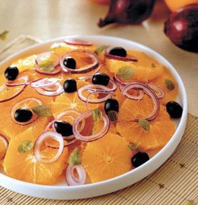 Apelsinsallad med oliver