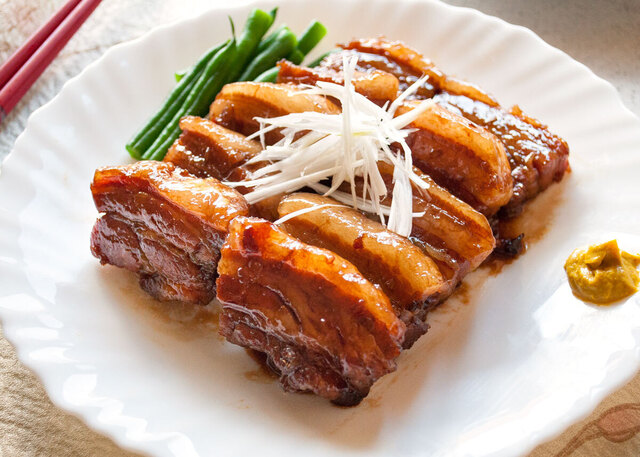 Kakuni (Japanese Simmered Pork Belly)