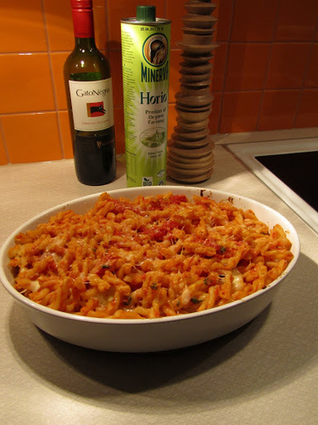 Ugnsbakad pasta med tomat och mozzarella