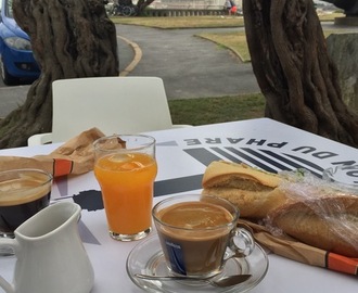 Frukost i Biarritz