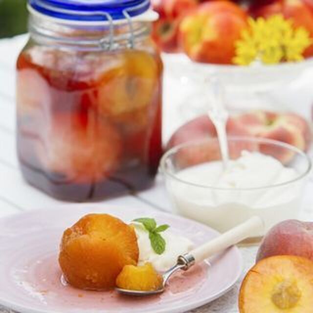 Vaniljkokta persikor