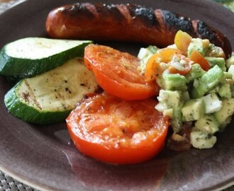 Choritzo, grönsaker och avokadosalsa