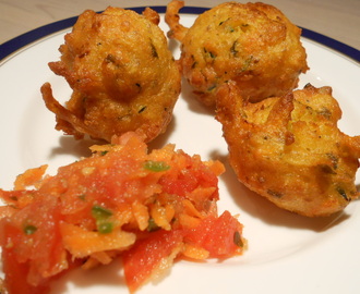 Indisk afton med bhajia/pakora och en enkel tomatchutney